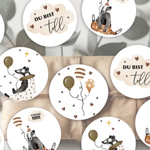 da 8 pezzi mix di adesivi con scritte e orsi, compleanno, compleanno di bambini congratulazioni fantastiche etichette per palloncini con affermazione adesivi da 4 cm grazie