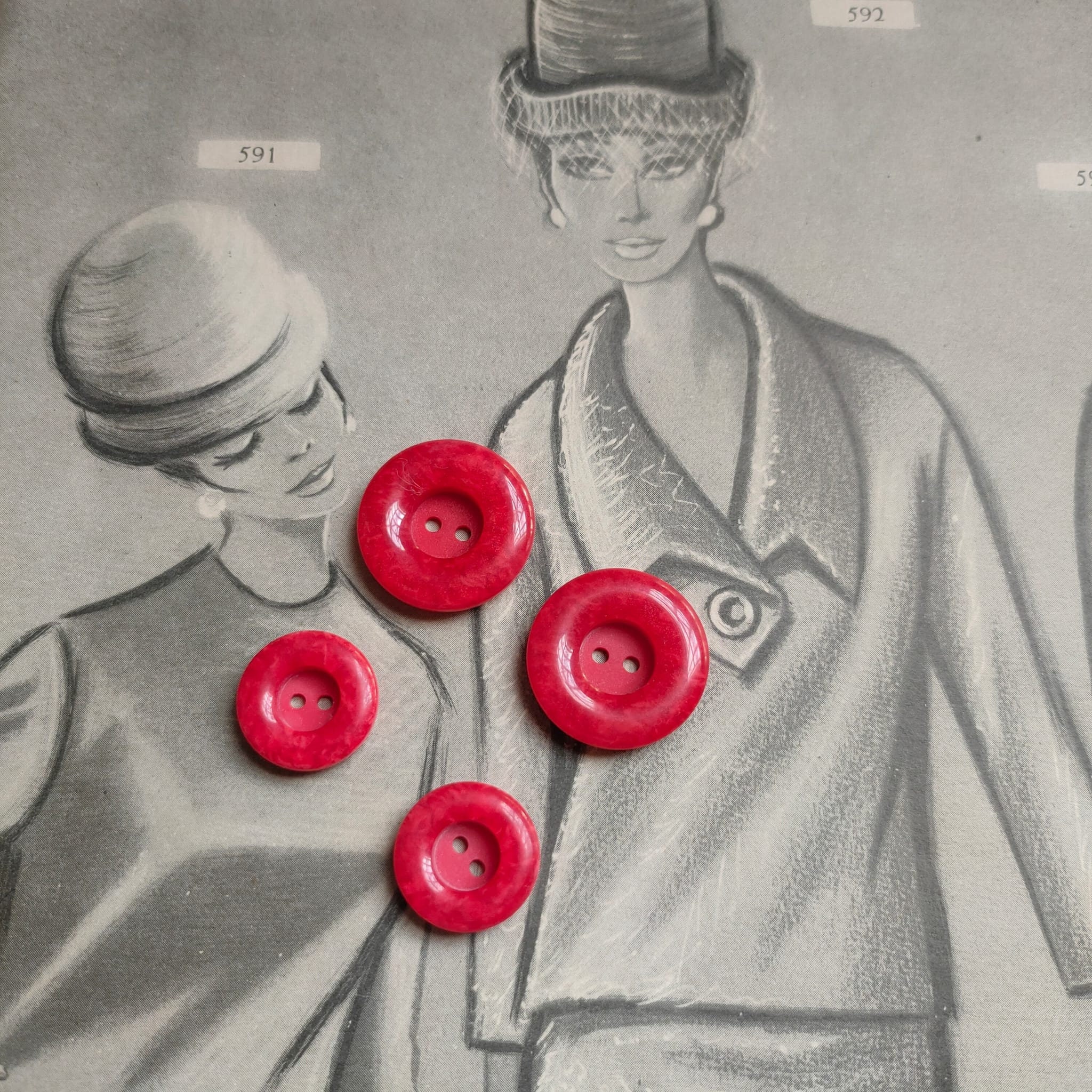 4 Pulsanti, pulsante arancione, pulsante rosso, pulsante viola, pulsante viola, pulsante blu, pulsanti rosso fuoco