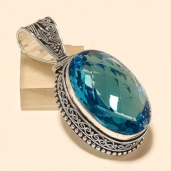 Colgante de topacio azul de Londres, colgante chapado en plata de ley 925, joyería de mujer, joyería de regalo hecha a mano, regalo conmemorativo para mamá, regalo de cumpleaños