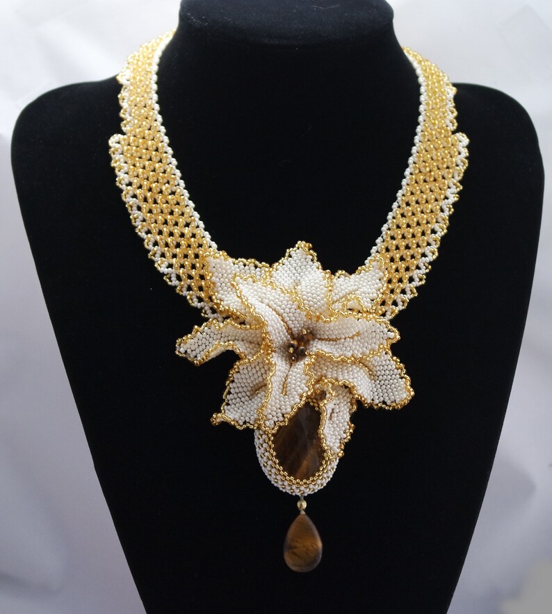 Necklace and Braceletquot;Spring flowersrquot; Beaded necklace Necklace and Braceletquot;Spring flowersrquot; Beaded necklace