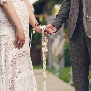 Cordón de abrochamiento de manos de corazones dorados cordón de boda de nudo de 2 corazones cuerda de boda de oro marfil y metálico imagen 9