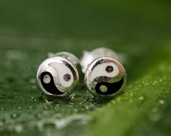 SUVANI 925 Sterling Silver Black White Chinese Yin Yang Round 6 mm Post Stud Earrings