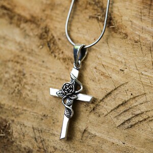 PENDANT ONLY - SUVANI 925 Oxidized Sterling Silver Vintage Rose Vine with Leaf Cross Pendant (Silver Chain Not Included)