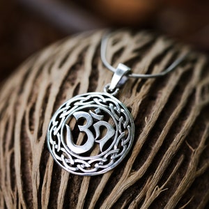 SUVANI Sterling Silver Yoga, Om, Ohm, Sanskrit Celtic Filigree Weaving Pendant Necklace, 18 inches