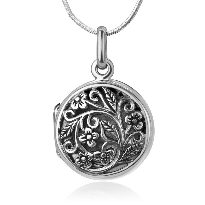 18\u201d 925 Oxidized Sterling Silver Open Filigree Vintage Flower Vine Round Locket Pendant Necklace