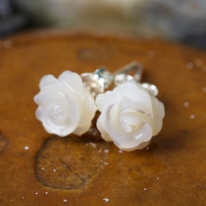 SUVANI 925 Sterling Silver White Mother of Pearl Rose Flower 9 mm Post Stud Earrings