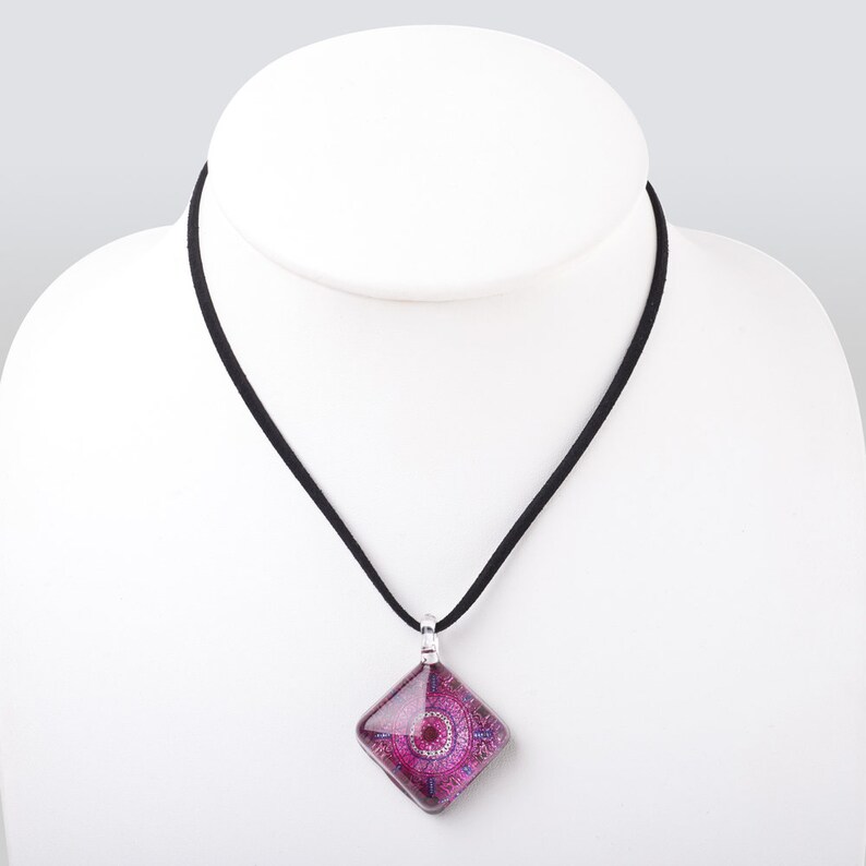 SUVANI Hand Blown Glass Jewelry Fuschia Pink Mandala Square Pendant Necklace 17-19 inches