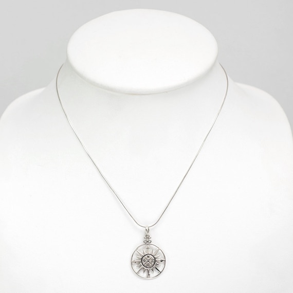 925 Sterling Silver Compass Follow Your Dreams Pendant Necklace 18
