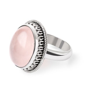 SUVANI Sterling Silver Natural Rose Quartz Gemstone Cabochon Oval Shaped Rope Edge Band Ring Size 6, 7, 8, 9