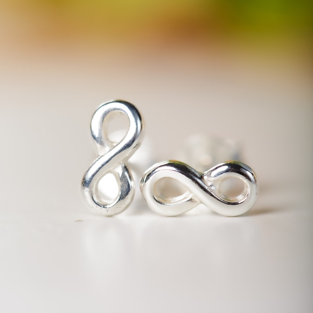 SUVANI 925 Sterling Silver Tiny Classic Infinity Eternity