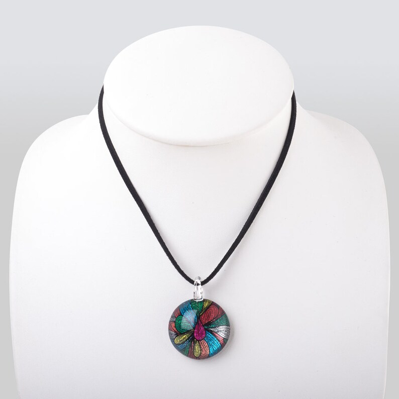 SUVANI Hand Blown Glass Jewelry Multi-Colored Abstract Flower Art Round Pendant Necklace 17-19 inches