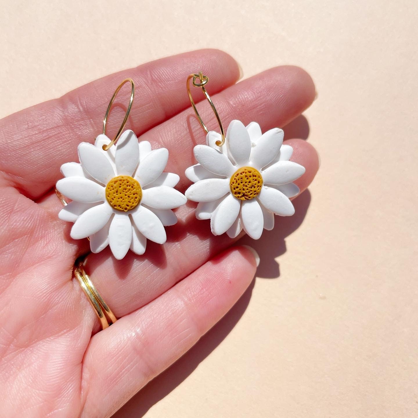 White Daisy Hoop Earrings Dangle Flower Earringsfloral Etsy