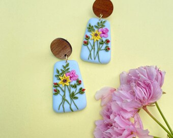 Tanya / Sky Blue Flower Bouquet Earrings