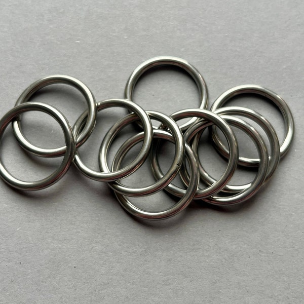 10 Edelstahl Rundringe 22mm