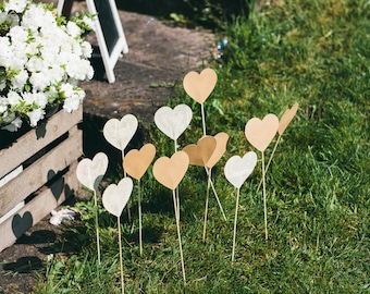 Decoración de boda con brochetas de corazón