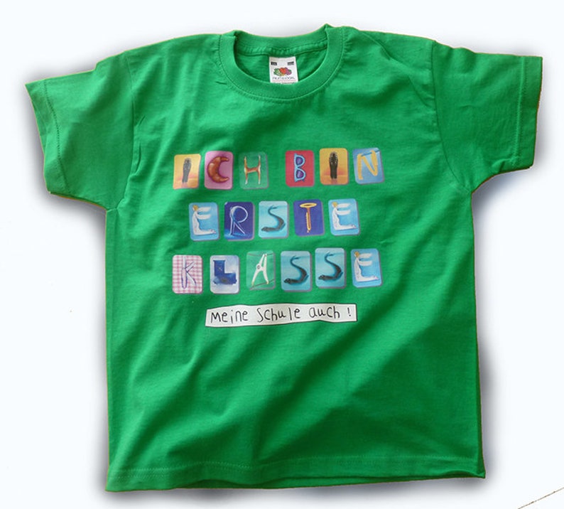 1. Klasse Shirt grün, 128, für die Schultüte image 1