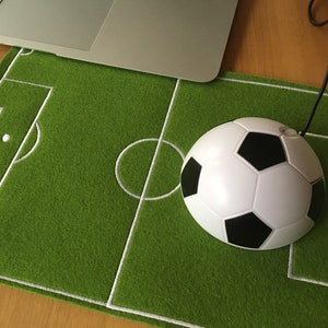 Stickdatei Mousepad Fussballfeld ITH Bild 3