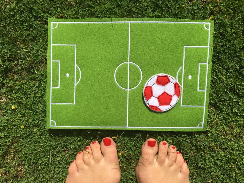 Stickdatei Mousepad Fussballfeld ITH Bild 4