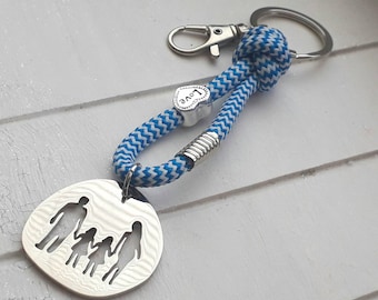 Family keychain, father, mother, daughter, son, child, siblings, personalized, symbol, key, love, motif