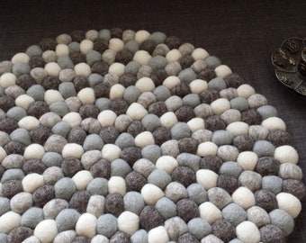 Himalayas - seat cushion 38-39 cm round made of felt balls