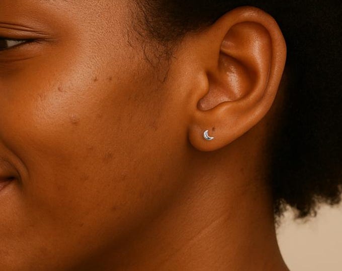 Dainty Moon Silver Stud Earrings - Genuine 925 Sterling Silver Studs - Simple Plain Minimalist Crescent Design for Everyday Wear 0382