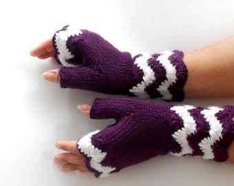 Purple Fingerless gloves-Knitted and Crocheted Gloves-Fingerless Hand Warmers-Wrist Warmers-Christmas gift-Gift for Woman-Purple and White