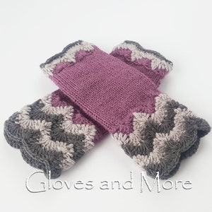 Fingerless gloves, Knitted and Crocheted Gloves, Fingerless Hand Warmers, Wrist Warmers, Mauve Gloves, Christmas gift, Gift for Woman imagem 5