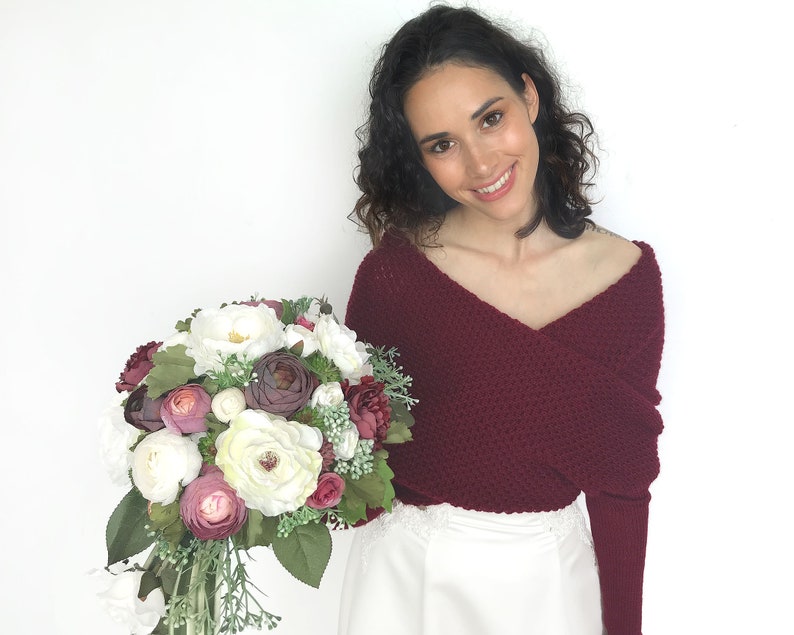 Brautpullover aus Merinowolle, bordeauxfarbener Brautpullover, Hochzeit Shrug, Hochzeit Bolero, gestrickter Schal mit Ärmeln für Winterhochzeit Bild 7