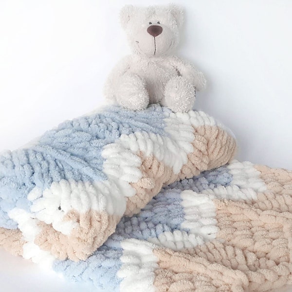 Baby blanket, Newborn blanket, Super soft blanket, Soft fluffy blanket, Zig zag blanket, Puffy Blanket, Stroller blanket, Baby shower gift