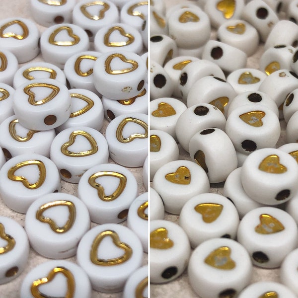 50 St. Weiße Acrylperlen mit Herz, Weiße Perlen 7 mm, Buchstabenperlen gold mit Herz