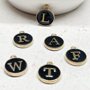 Buchstaben Anhänger Emaille Schwarz, Initialen Alphabet Perlen A-Z, Buchstaben Charms