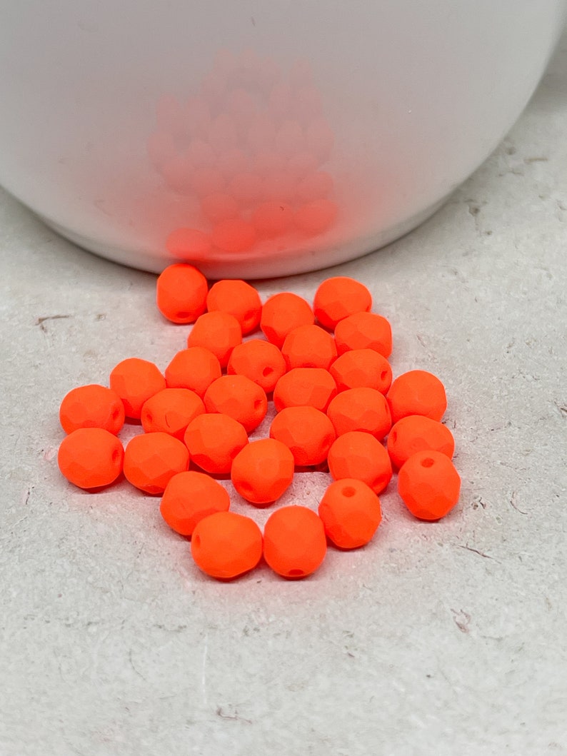 50 St. Böhmische Glasschliffperlen 6mm Glasperlen, Neon Farben Neon Orange