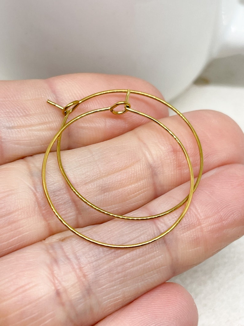 IP ion coating 6 pieces stainless steel hoop earrings, 3 pairs of hoop earrings 316L stainless steel gold-colored 30mm