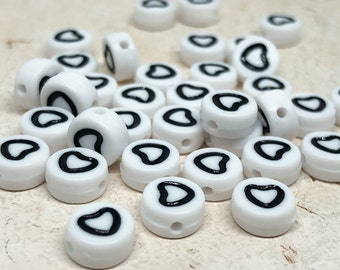 50 St. Weiße Acrylperlen mit Herz, Weiße Perlen 7mm, Buchstabenperlen mit Herz