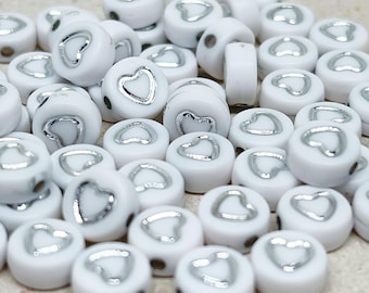50 St. Weiße Acrylperlen mit Herz, Weiße Perlen 7 mm, Buchstabenperlen  mit Herz 2