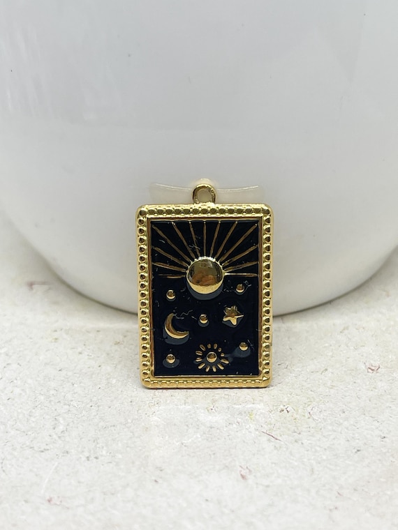 Edelstahl Emaille Anhänger Karte mit Mond, Sterne, Sonne, IP Ionenbeschichtung, Tarot Karte Sonne