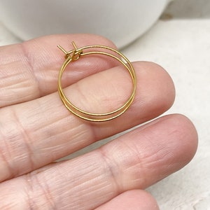 IP ion coating 6 pieces stainless steel hoop earrings, 3 pairs of hoop earrings 316L stainless steel gold-colored 21mm