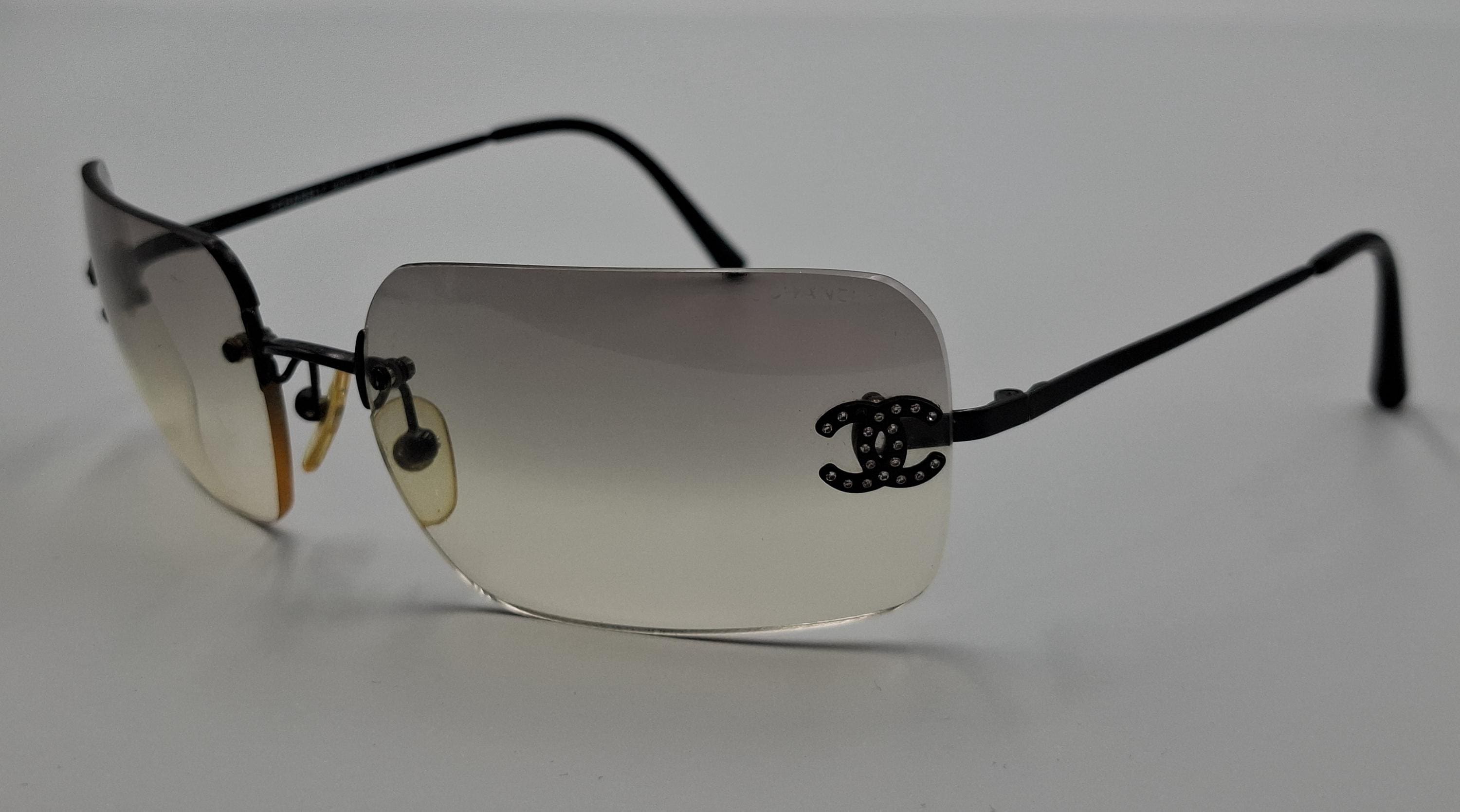 CHANEL Vintage Y2K Transparent Silver Reflective Rimless Sunglasses 4107-B CHANEL Rimless Silver Sunglasses for Women for sale | eBay main image 3