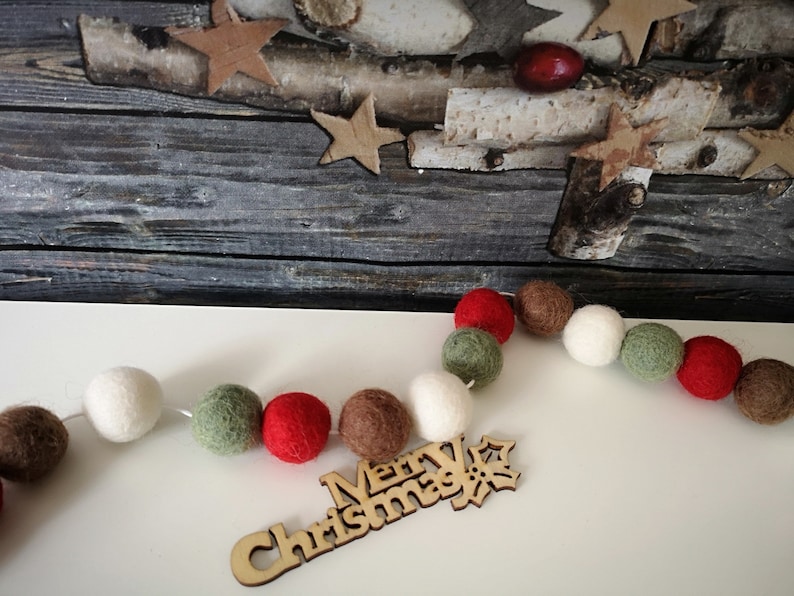 Festive Felt Ball Garland .Christmas tree decoration Christmas Autumn Pom Pom Garland Winter Home Decor Hanging Wall Decorations