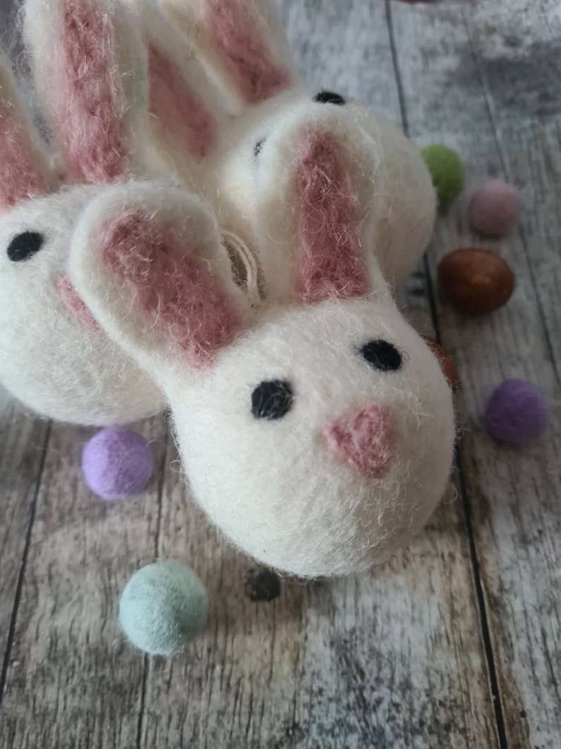 3 x Needle Felted Easter Bunny decorations Spring garland,ornaments. felted wool bunny pompoms,DIY projects.Home decoration