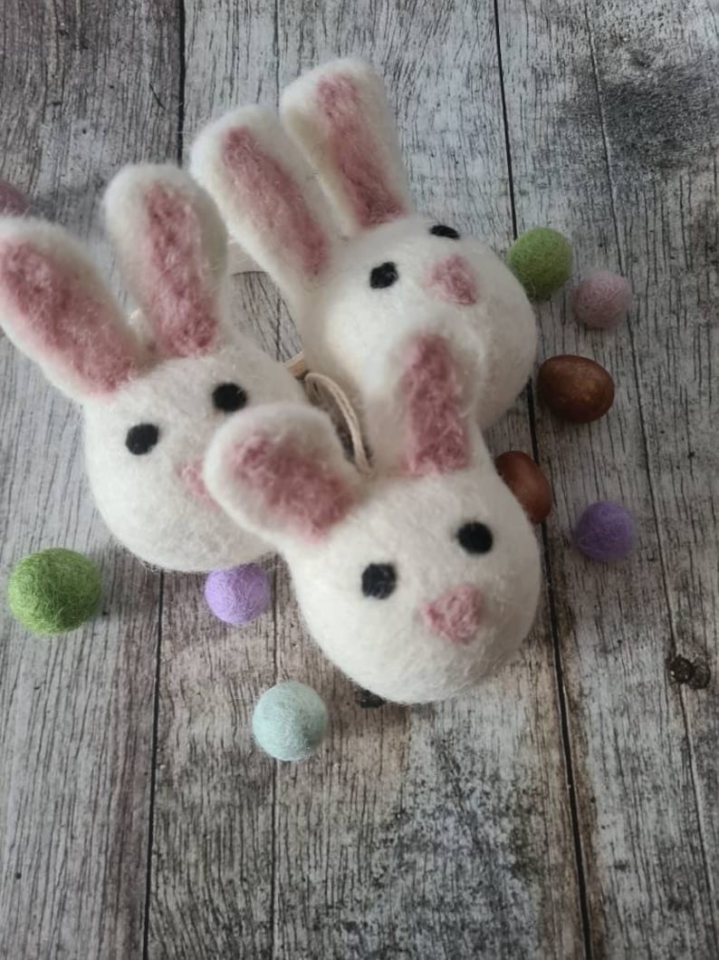 3 x Needle Felted Easter Bunny decorations Spring garland,ornaments. felted wool bunny pompoms,DIY projects.Home decoration