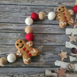 Gingerbread Man Christmas garland Felt ball Garland home decor.Felt balls pom pom ,Tree decoration,Traditional Festive decor