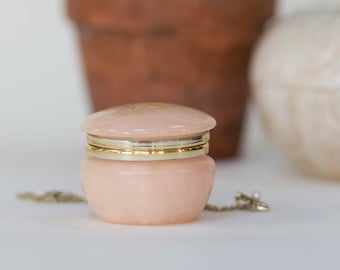 Small Onyx Pot. Marble Lidded Jar. Coral Pink. Natural Material. Rings. Necklace. Jewellery. Pin Dish. Vintage Decor. C1960s
