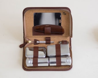 Men's Vintage Toiletry Bag. Complete. Brown Leather Vanity Case. Mirror. Chrome Pots. Brush. Soap Dish. Razor. 1950s