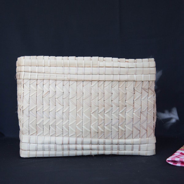 Large Raffia Palm Frond Bin. Paper. Laundry Basket. Rectangle. Neutral Colour. Natural Material. Sustainable Office Storage. Vintage 1990s