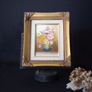 Original Oil Painting on Canvas. Pink Yellow Floral Vase Flowers. Small. Gilt Gold Frame. Vintage. Mid Century C1950s