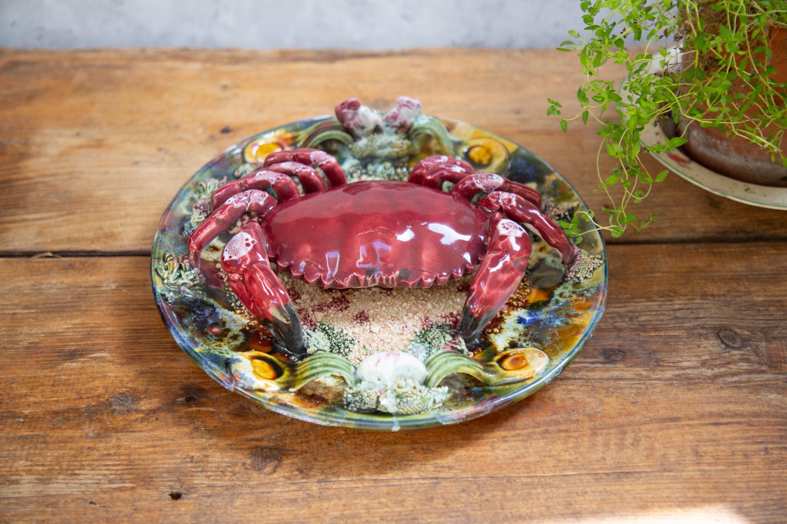 【1920s USA vintage】PP-Inc. レセプタクル 壁付け 陶器 Vintage Majolica Crab Plate: 3D Marine Wall Hanging, Maroon Red - Etsy