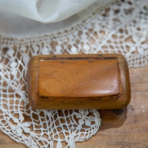 Wooden Snuff Box. Beige Orange Colour Wood. Sniffing Tobacco. Hand-Crafted. Rings. Keep Sakes. Antique Vintage C1900-1940