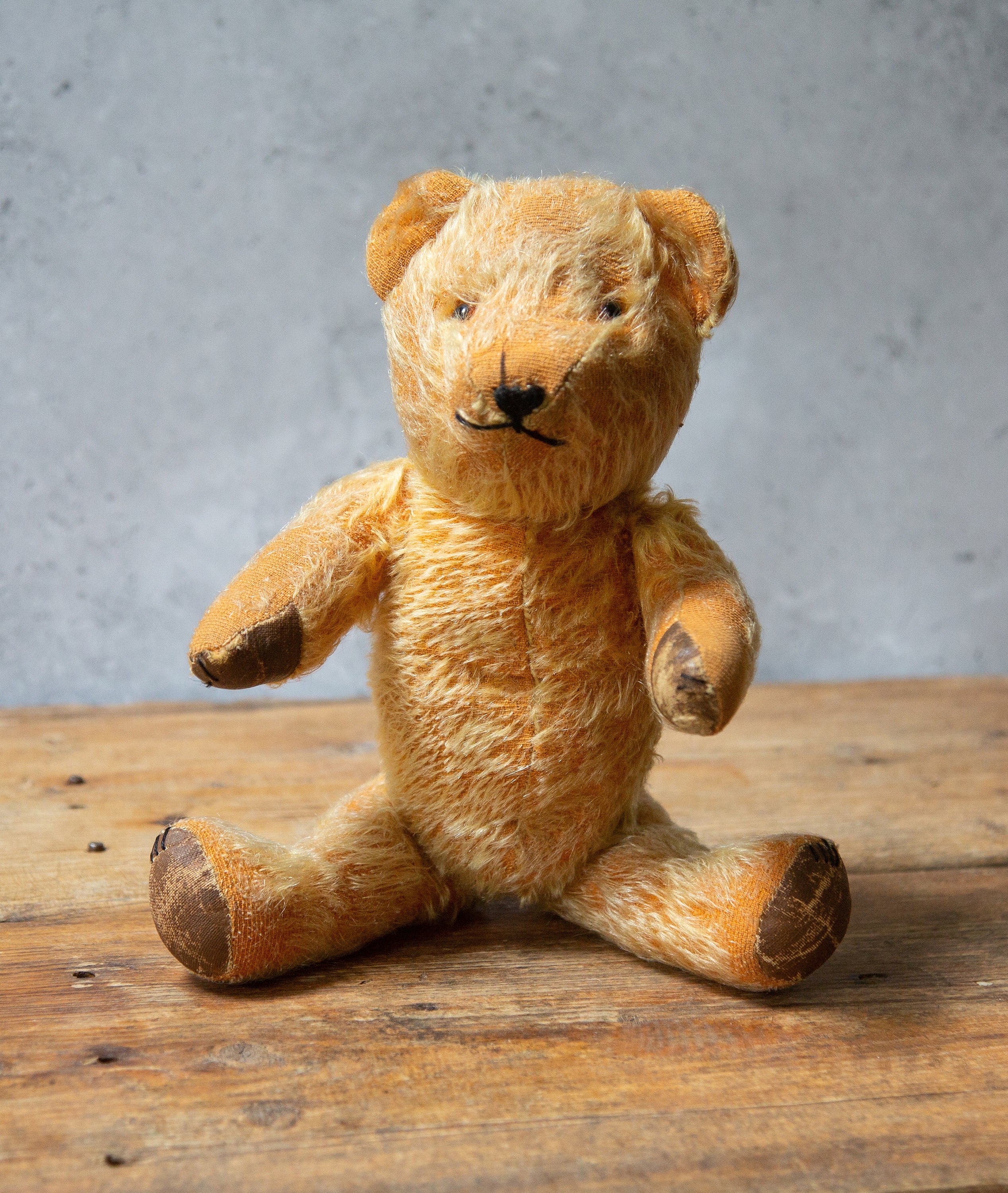 Golden Mohair Teddy Bear. Glass Eyes. Stitched Nose. Jointed