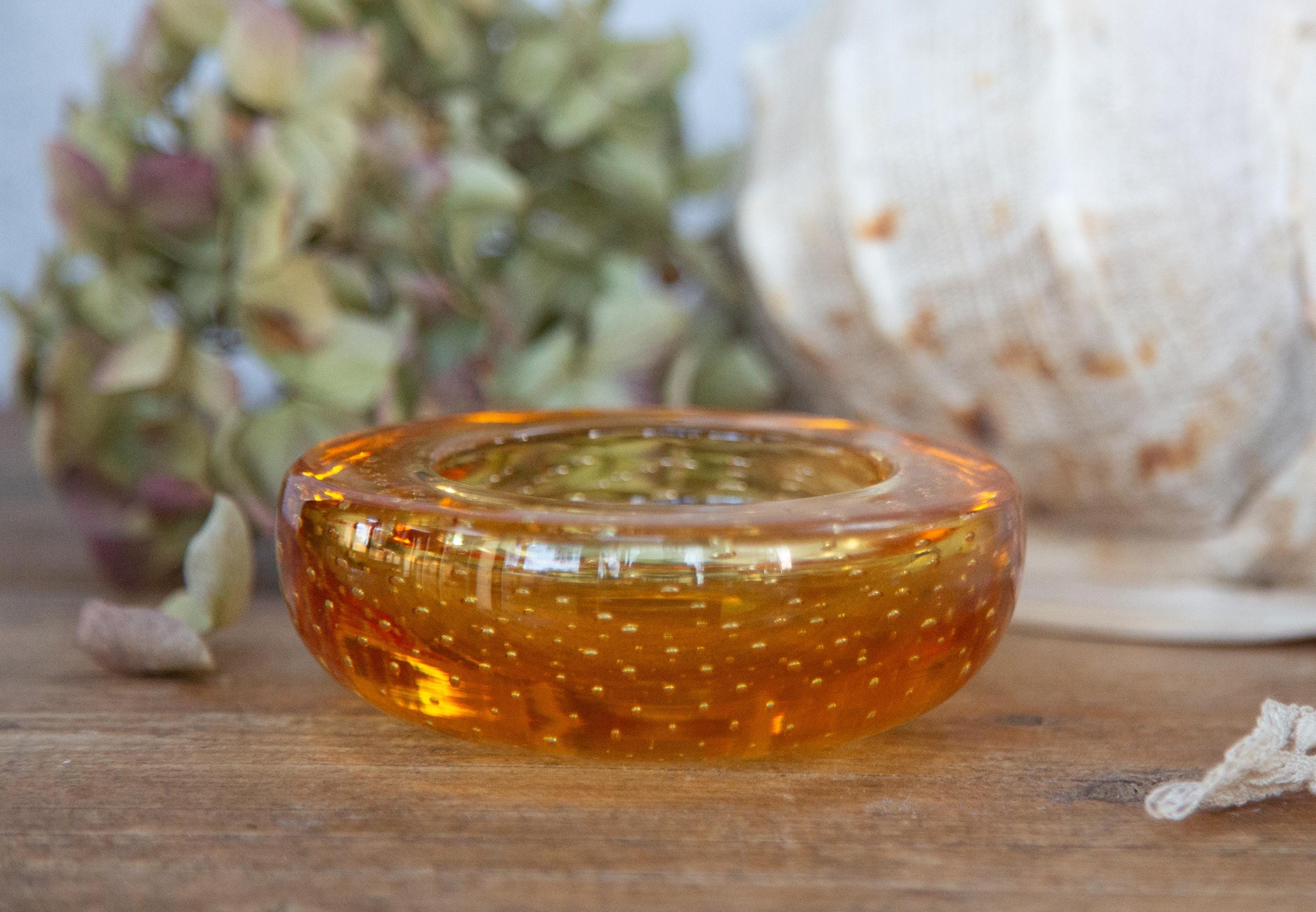 ヴィンテージ重厚な灰皿 ヴィンテージの琥珀色のガラス皿：重厚なタバコの灰皿、1970年代の装飾